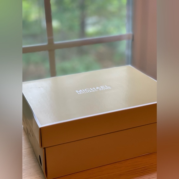 Michael Kors Blue Sneakers for women in a BOX size 8 - Picture 7 of 10